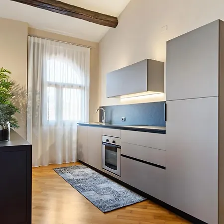 Canguroproperties - Scalette San Marco 1