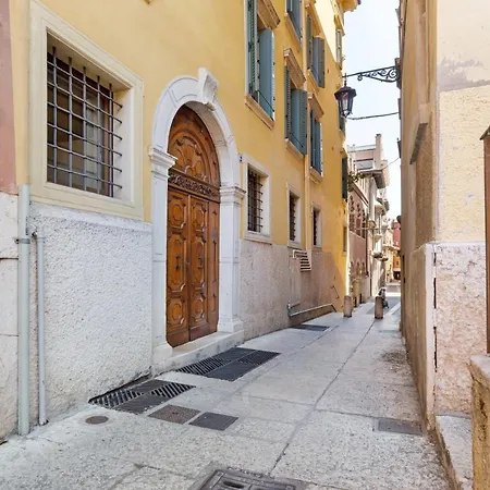 Canguroproperties - Scalette San Marco 1