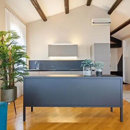 Canguroproperties - Scalette San Marco 1 *